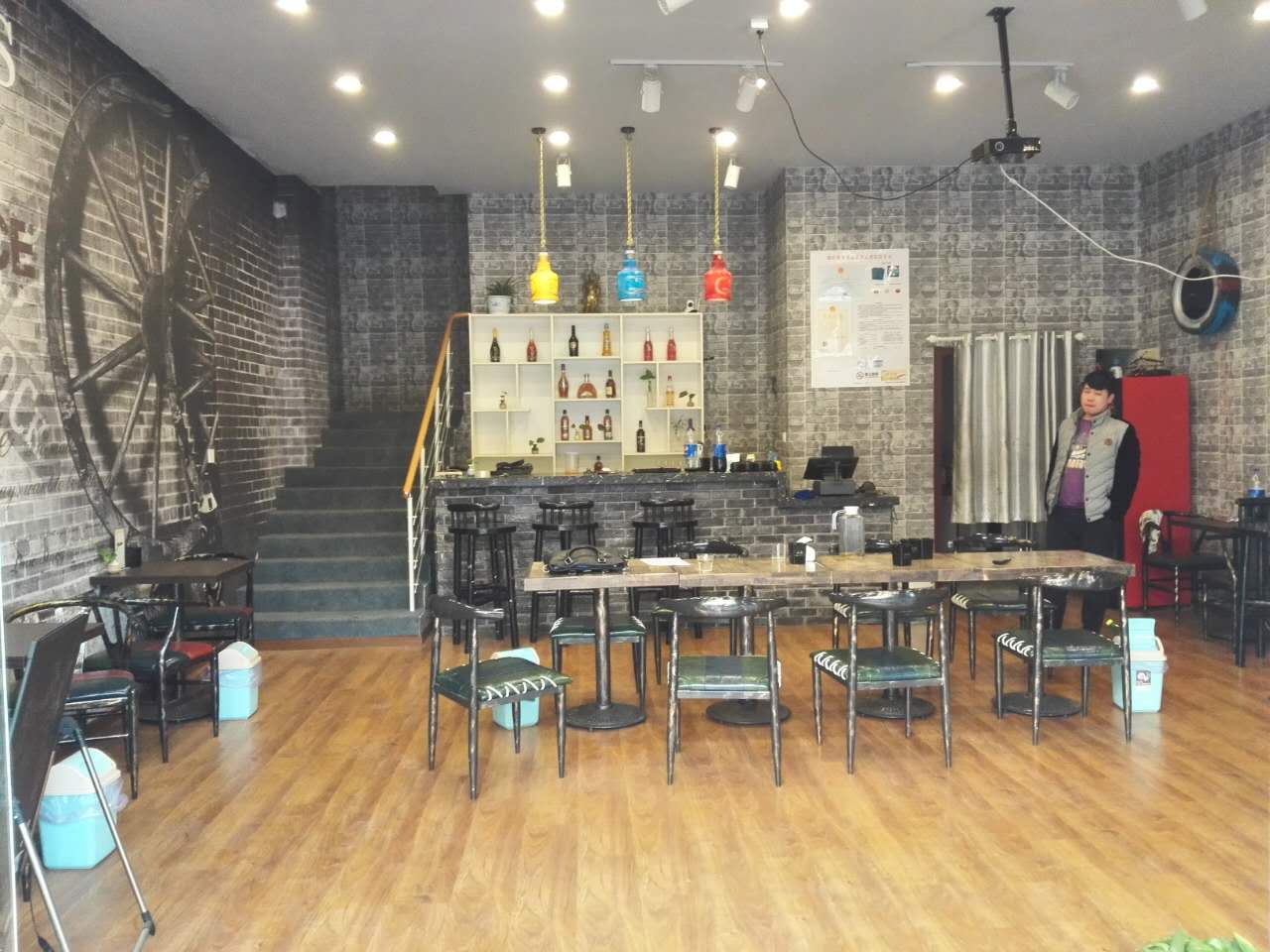 �����ѧ������·�ٽ�������ҵ����