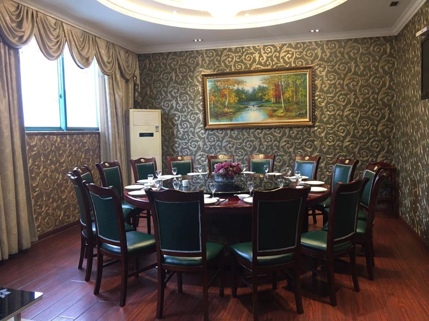 �����ٽ�ӯ���ж�����ͷ���ת��