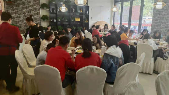 ������ӯ������ת��