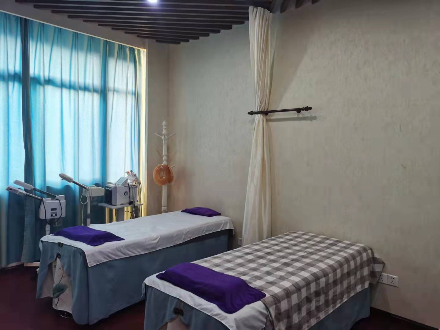 ±װԺת