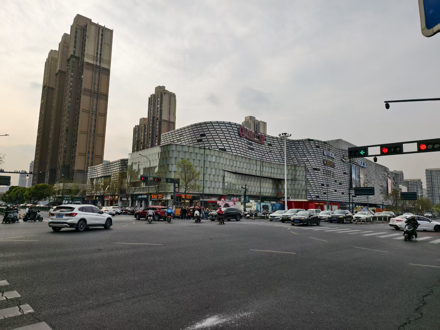 ������㳡����װ����ʳ��̯λ���� ���9-18ƽ�����н�� ���볡�� ��